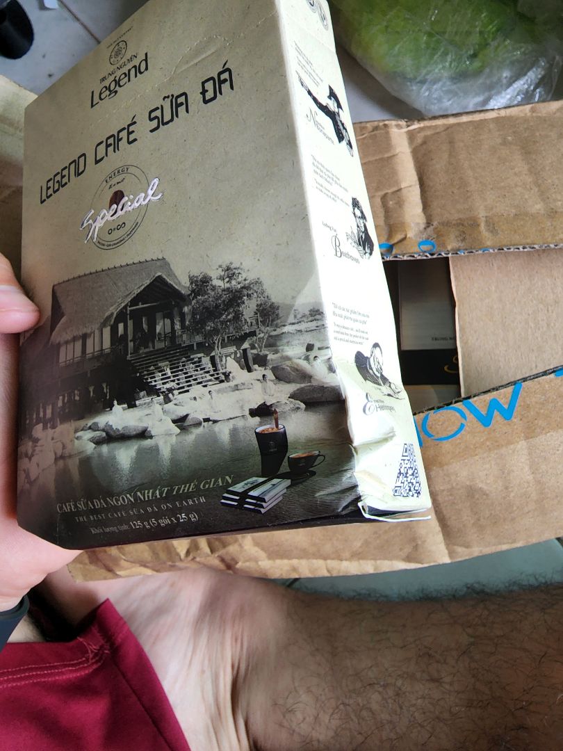 bỏ tiền ra mua sản phầm về tặng, mà tiki đóng gói kiểu gì, giao hàng móp méo tùm lum, thật sự thất vọng