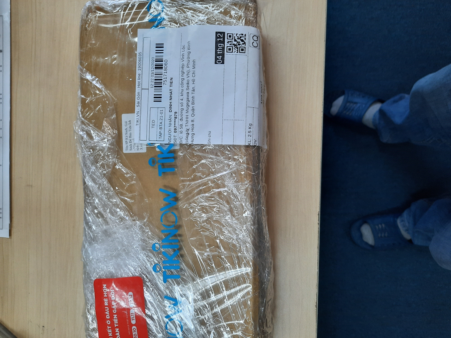 Sản phẩm nhận được có kích thước nhỏ hơn so với quảng cáo trên trang web của Tiki.
Cạnh ván gia công không được đẹp.