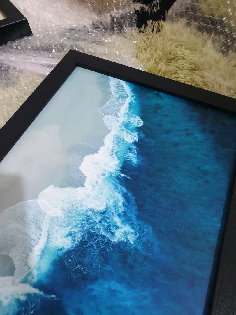 giá rẻ và mầu tranh đẹp hơn kì vọng. giao hàng nhanh. shop gói hàng kỹ nữa