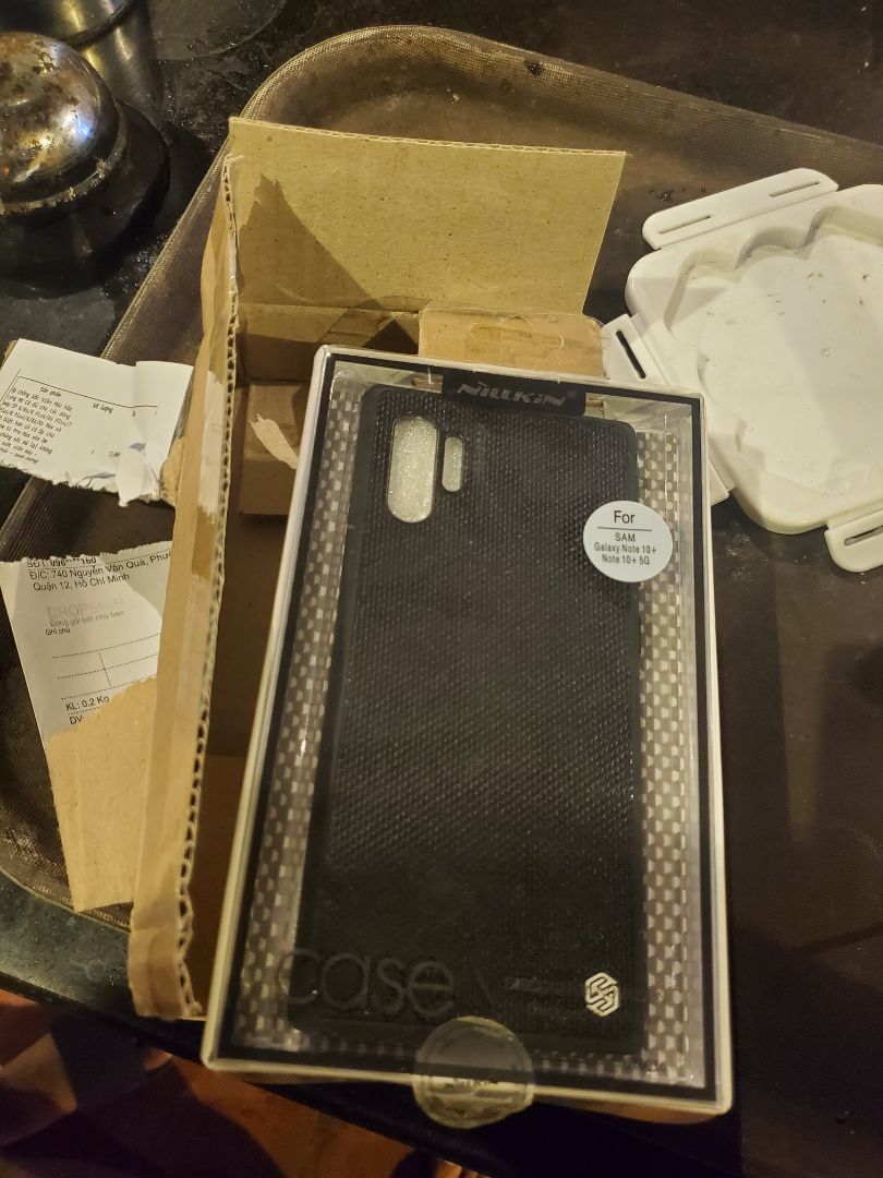 Mua 2 cái giao 1 cái. Tính tiền vẫn 2 cái. Ốp lưng này tính ra 273.000đ. Làm ăn kiểu này cũng ạ luôn. Mua 2 cái giao 1 cái. Tính tiền vẫn 2 cái. Ốp lưng này tính ra 273.000đ. Làm ăn kiểu này cũng ạ luôn.