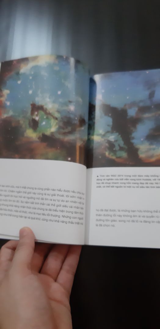 Thời điểm mình đọc quyển này mình không được tập trug cho lắm nên cảm giác hơi lan man và ko có gì thật sự ấn tượng. Chất lượng sách thì rất tốt.