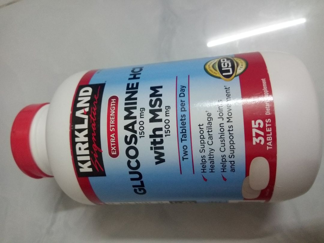 Hàng mới date xa, có tem chính hãng nữa, còn công dụng thì phải dùng 1 thời gian mới biết được.