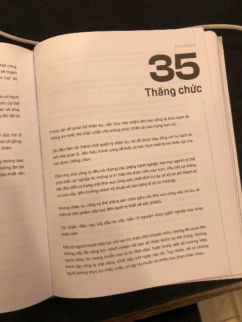 Mình chưa thấy có cuốn sách nào về nhân sự mà dành riêng cho lĩnh vực công nghệ cả nên cũng không có lựa chọn nào khác ngoài empowered. 

Cuốn này chi tiết về những kiến thức xoay quanh việc xây dựng team phát triển sản phẩm mạnh để có thể định hướng được hướng phát triển của công ty. Mấy bạn HR đọc cũng được, sách cũng đề cập đến một số cách để có thể tuyển dụng được nhân sự chất lượng và đặc biệt là phải phù hợp với đặc thù của tech start up.

Ai đang làm quản lý ở công ty công nghệ rất nên + cần đọc nhé (dù là leader của bất cứ bộ phận nào).