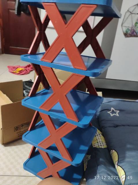 Shop chuyển 3 cái mà 3 màu thì hay hơn. Sản phẩm xài cũng ổn. Kệ khá yếu, lắp ráp đơn giản Shop chuyển 3 cái mà 3 màu thì hay hơn. Sản phẩm xài cũng ổn. Kệ khá yếu, lắp ráp đơn giản