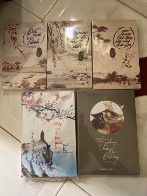 Các sách được đóng gói và bao bì cẩn thận,Tiki Now giao hàng nhanh! Cảm ơn Tiki nhé