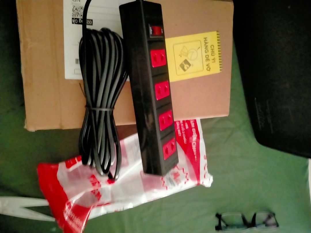 gói hàng đẹp, bảo đảm bảo bì...giáo hàng nhanh.... nói chung nhìn ổn
đánh giá 4 sao vì còn chất lượng ntn thì đợi sử dụng 1 thời gian