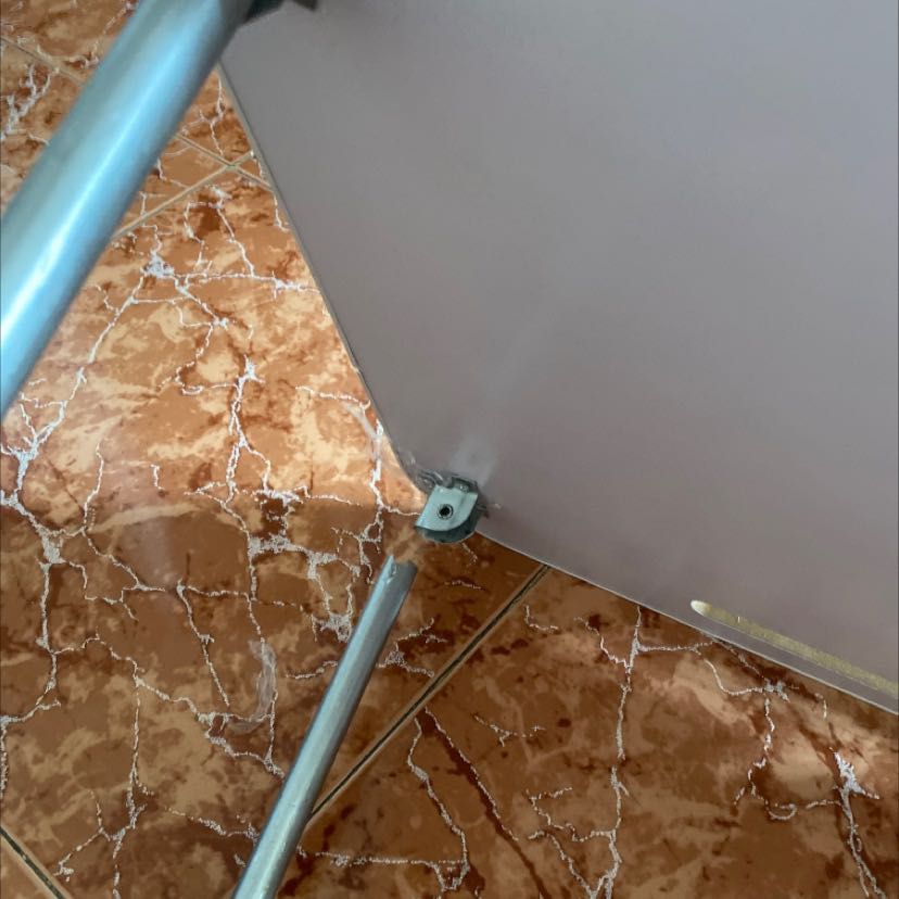 Tệ không đúng sp đã vậy rồi dản phẩm còn bọ hư hỏng nặng sau khi mới nhận hàng