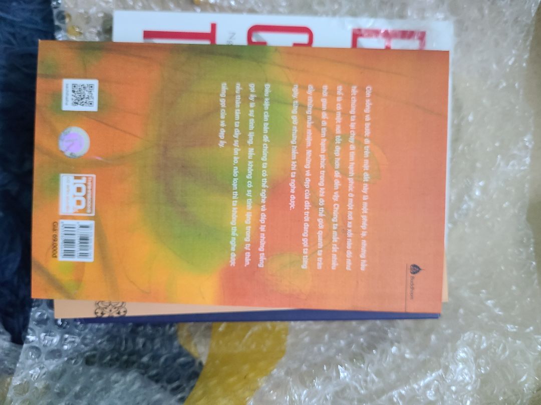 sách mới đẹp, đóng gói cẩn thận. giao hơi lâu