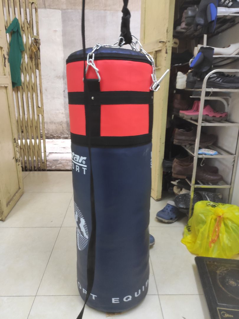 Mới đầu nghĩ size 90cm nó bé. Ai to vleu. Chưa đấm thử nhưng mẫu mã tốt Mới đầu nghĩ size 90cm nó bé. Ai to vleu. Chưa đấm thử nhưng mẫu mã tốt