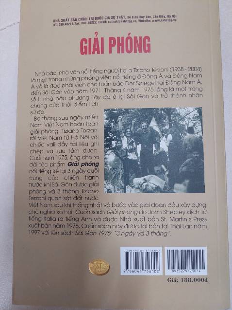Nhà báo người Italia có cơ hội theo dõi các sự kiện ở miền nam Việt Nam trong 4 năm. Tác phẩm này chắt lọc từ những ghi chép của ông trong quãng thời gian 3 ngày trước và 3 tháng sau sự kiện 30 tháng 4.
Dù chưa thể đi sâu vào các vấn đề chính trị xã hội , thân phận con người ở cả hai phía nhưng tác giả đã phác họa một cách trung thực những sự kiện ông được  chứng kiến, sự trân quý và tình cảm của ông dành cho Việt Nam. Một tư liệu khảo cứu khách quan về những ngày tháng biến động của dân tộc.