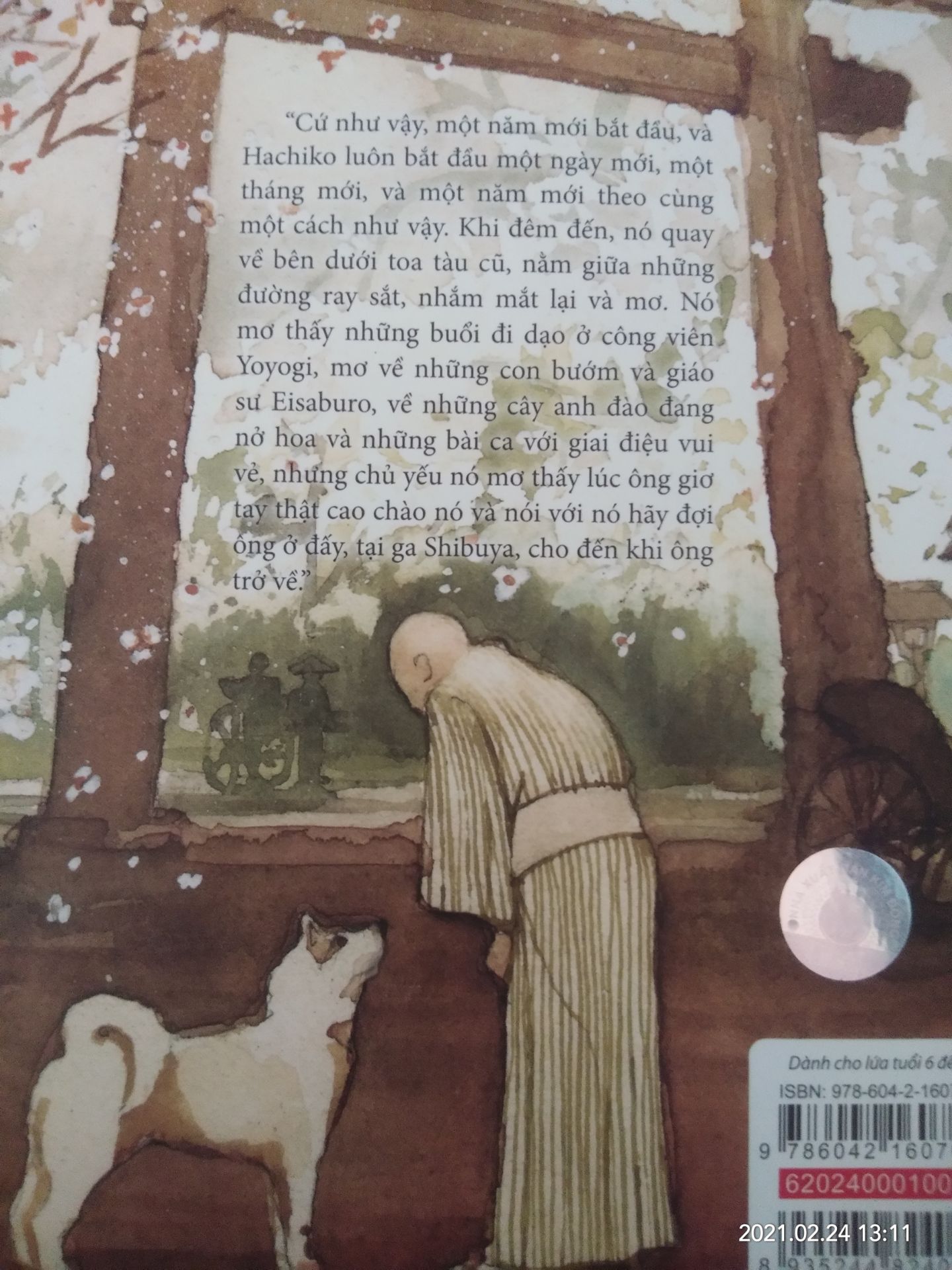 Lâu rồi mình mới đọc quyển sách nhanh như vậy, đọc xong sách rồi chắc sẽ tìm phim để xem. 
Sách rất hay và cảm động, hình vẽ đẹp, các nhân vật đều là thật nên khi đọc mình cứ mường tượng ra khung cảnh và ánh mắt của Hachiko. Ngày cuối cùng đó nó cũng gặp lại được người chủ mà suốt hơn 10 năm, ngày nào nó cũng chờ đợi và dõi theo. Yêu thương quá Hachiko chú *** đợi chờ!
