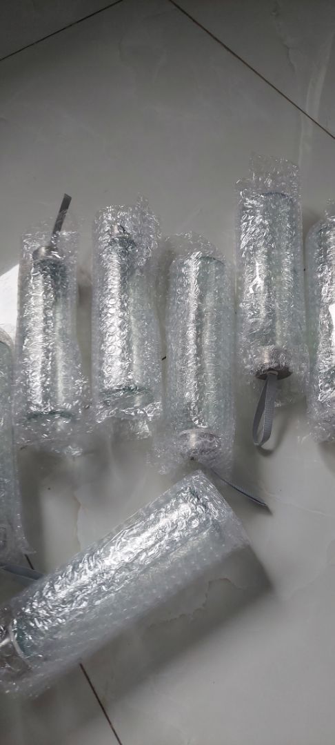 Mua 10 chai, bể 1 chai, ko biết trên đường vận chuyển hay lúc đóng gói. Tôi cho 3 sao thôi. Nếu bể 2 chai tôi sẽ đánh giá 1 sao.