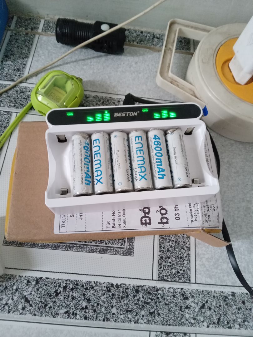 bộ sạc pin mình thấy ok giống miêu tå mình có thư rồi, sạc đầy pin có báo  đầy pin