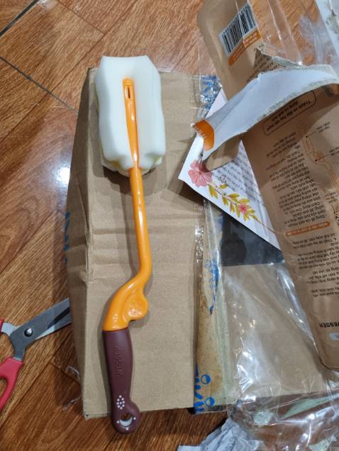 Sản phẩm đúng như hình, so với giá thì có thể hơi mắc vì 100% nhựa, cảm giác không được chắc chắn cho lắm. Giao hàng nhanh