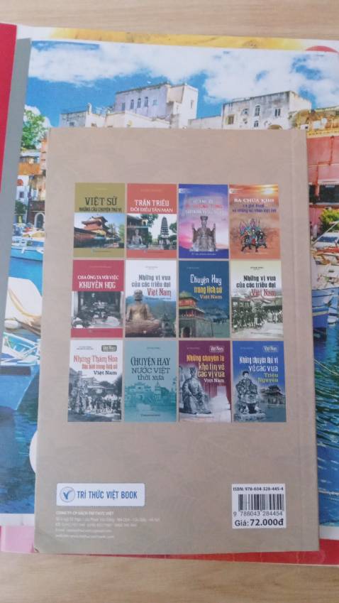 Nội dung sách chứa những thông tin mình cần. Hàng giao rất nhanh, mới đặt hôm trước hôm sau đã có liền. Nhưng bìa sách hơi nhăn. Còn lại mình thấy ổn hết