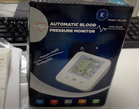 Sản phẩm dùng rất tốt, có tặng kèm pin. Phù hợp cho người già cần theo dõi huyết áp hằng ngày. Cám ơn Tiki giao hàng rất nhanh