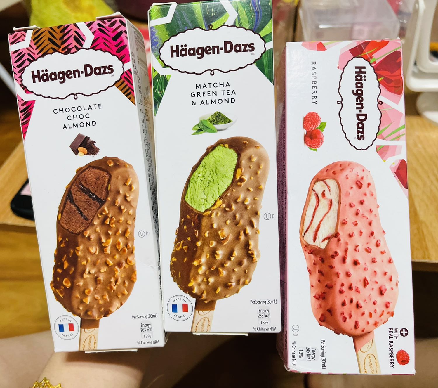 Ưng cái bụng nè, dễ thương bé cũng thích nữa 🍀