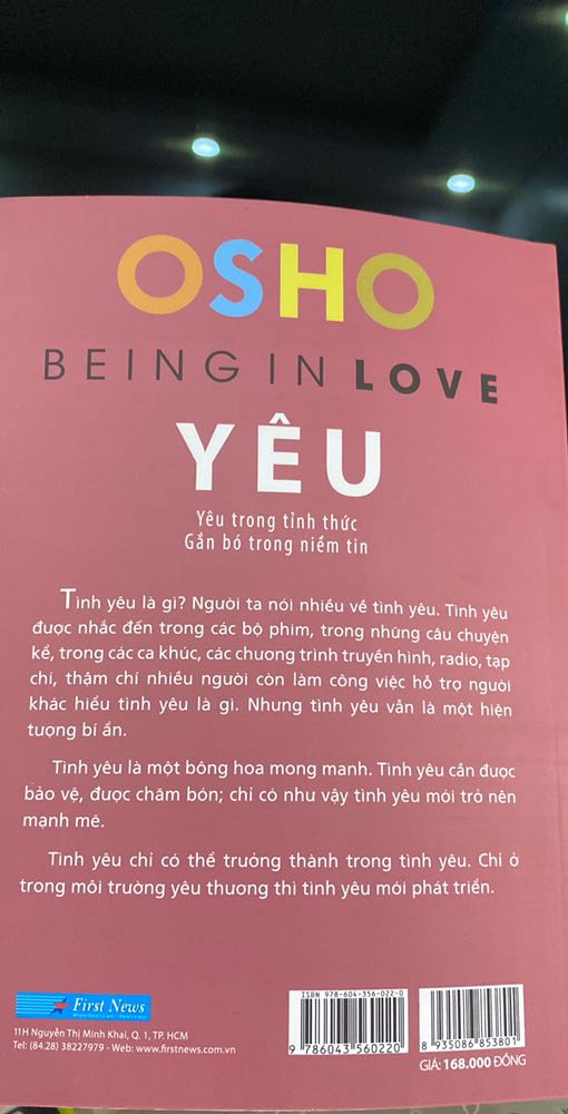 Yêu trong tỉnh thức gắn bó trong niềm tin

Bạn đã hiểu rõ hết về tình yêu chưa đây thật sự là một câu hỏi mà đến cả người sống cả đời cũng chưa hiểu hết được giá trị của tình yêu 

vì thế chúng ta nên đọc quyển sách này để hiểu rõ hơn và yêu đúng cách bạn nhé 

chúc bạn luôn hạnh phúc

Sách first new đẹp và tiki Giao hàng nhanh