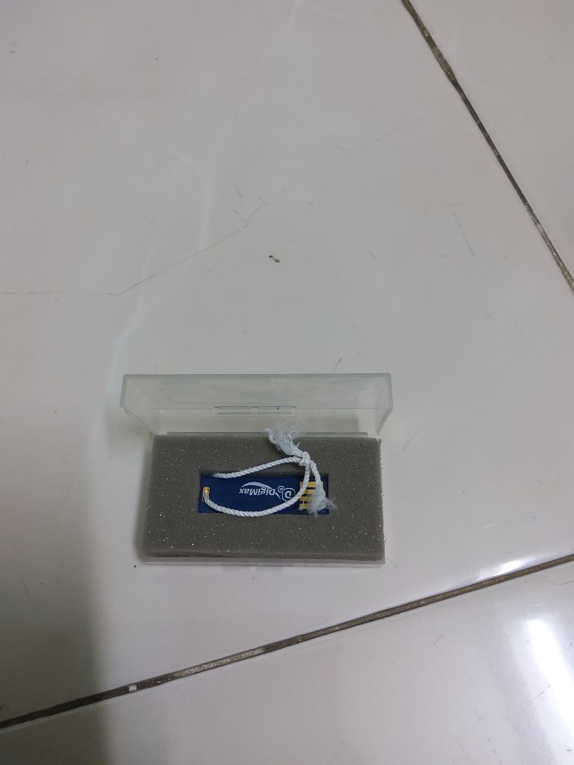 nhỏ gọn dễ đem theo và shop còn tặng thêm cho cái hộp chống sốc, quả là chu đáo
mới xài được 2 tuần vọng bền vì thấy được phòng thí nghiệm Đài Loan kiểm tra chất lượng, đỡ phải mua hàng Trung Quốc vì mình không thích