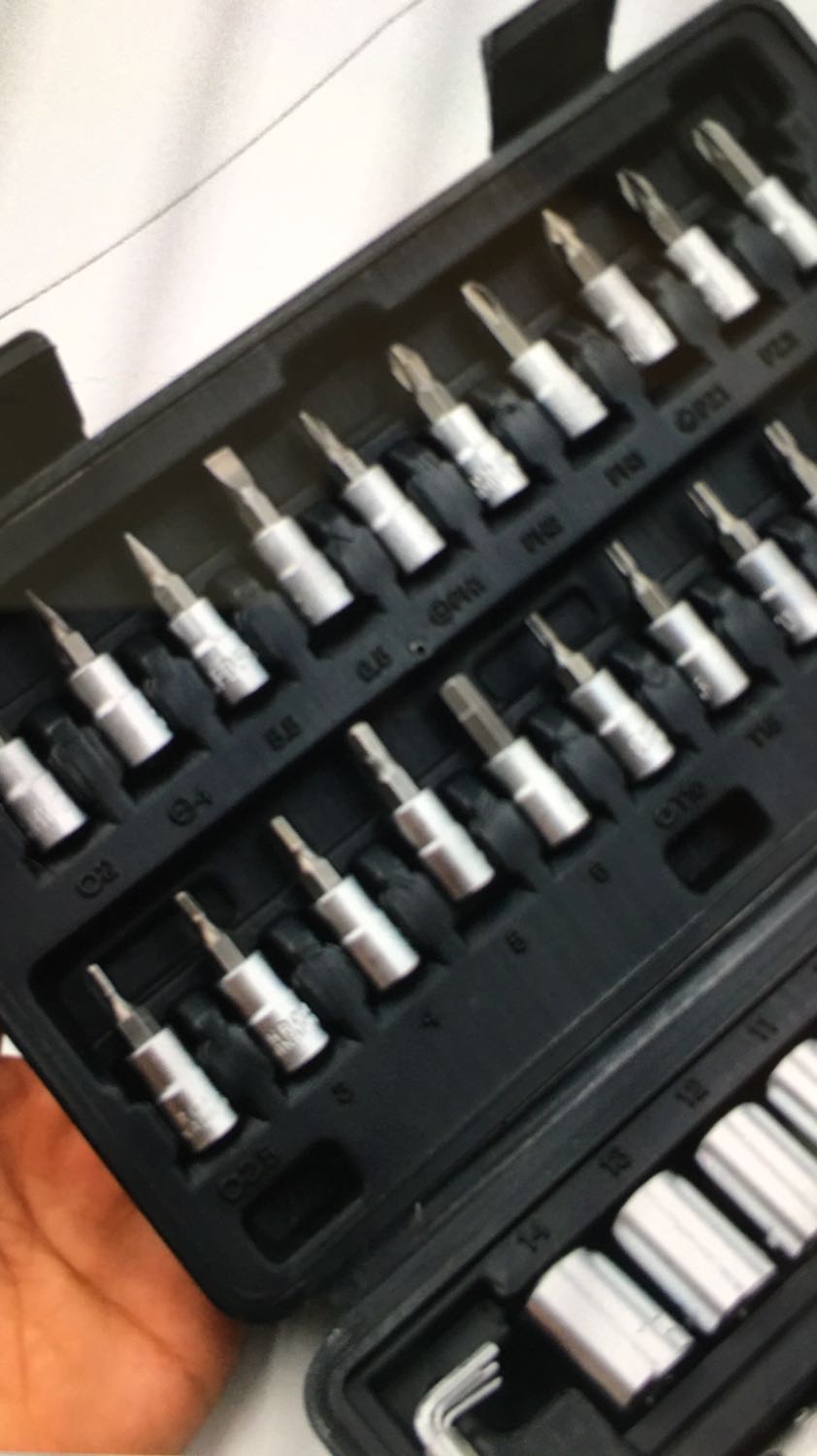 Cảm thấy khá xịn xò. Cần chắc tay, thao tác dễ.