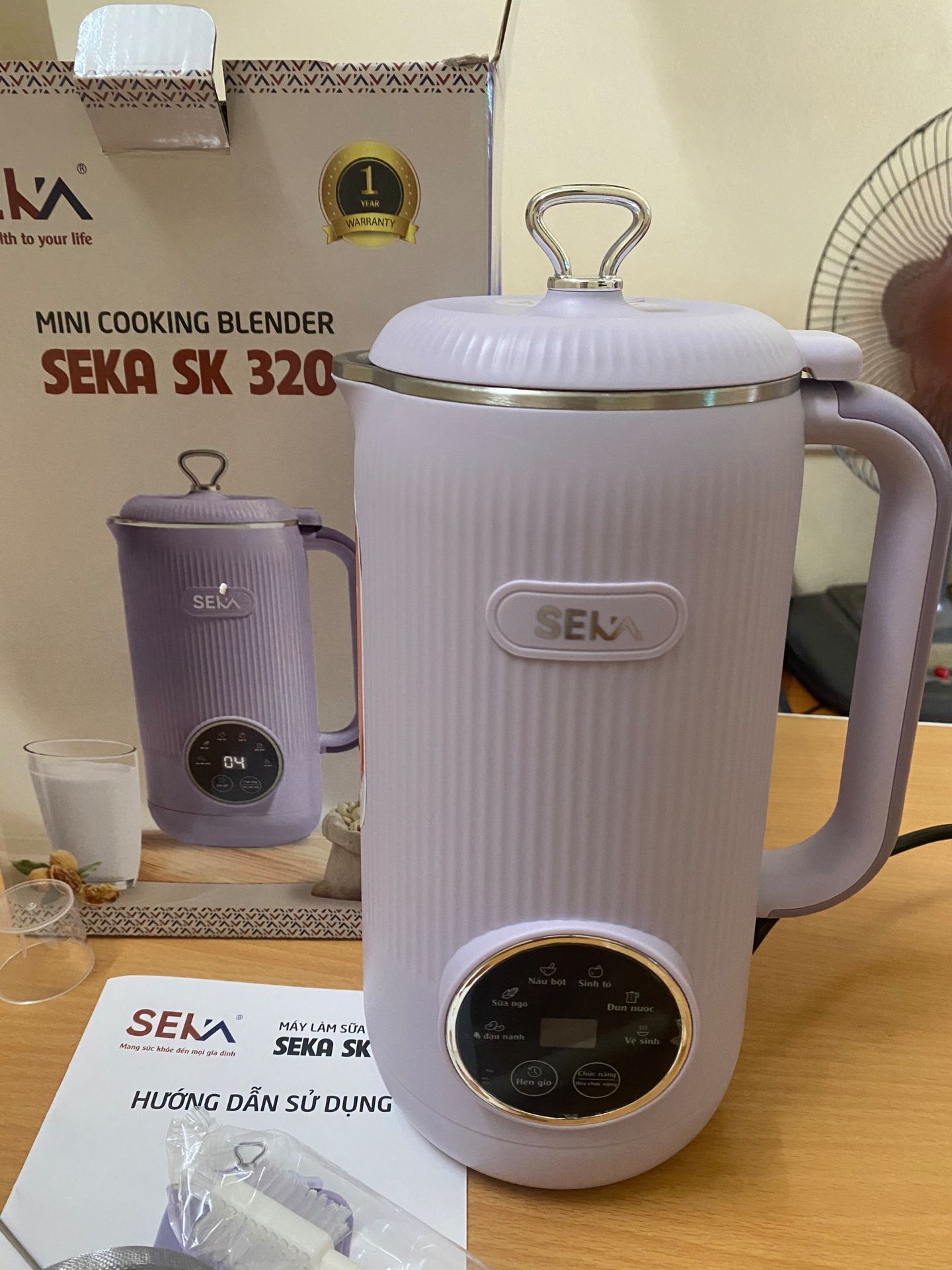 Hàng nhận đúng như mô tả. máy đẹp mình thử thấy máy chạy êm. nhiều chức năng có hướng dẫn siwr dụng rõ ràng