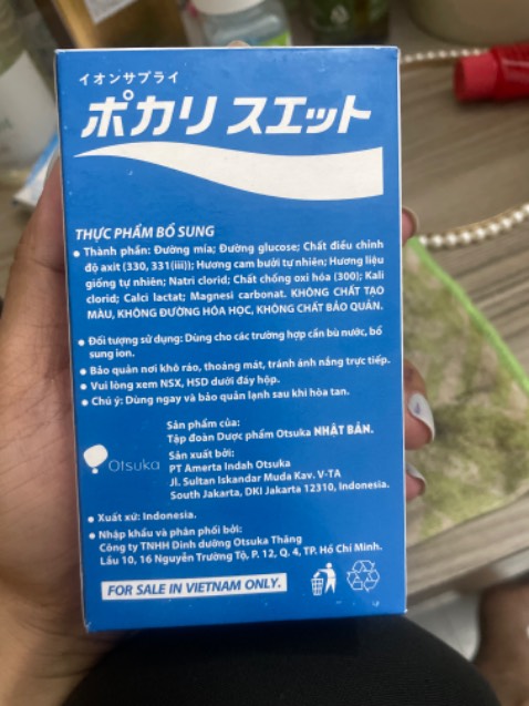 Tập thể thao về mà uống cái này phải nói là rất pheee luôn nha cả nhà. Trước đây môi của mình cũng hay bị khô, bong tróc đủ kiểu từ khi siêng uống em này thì hết hẳn tình trạng khô môi luôn dù thói quen uống nước cũng không thay đổi lắm. Vote 5 sao nè!