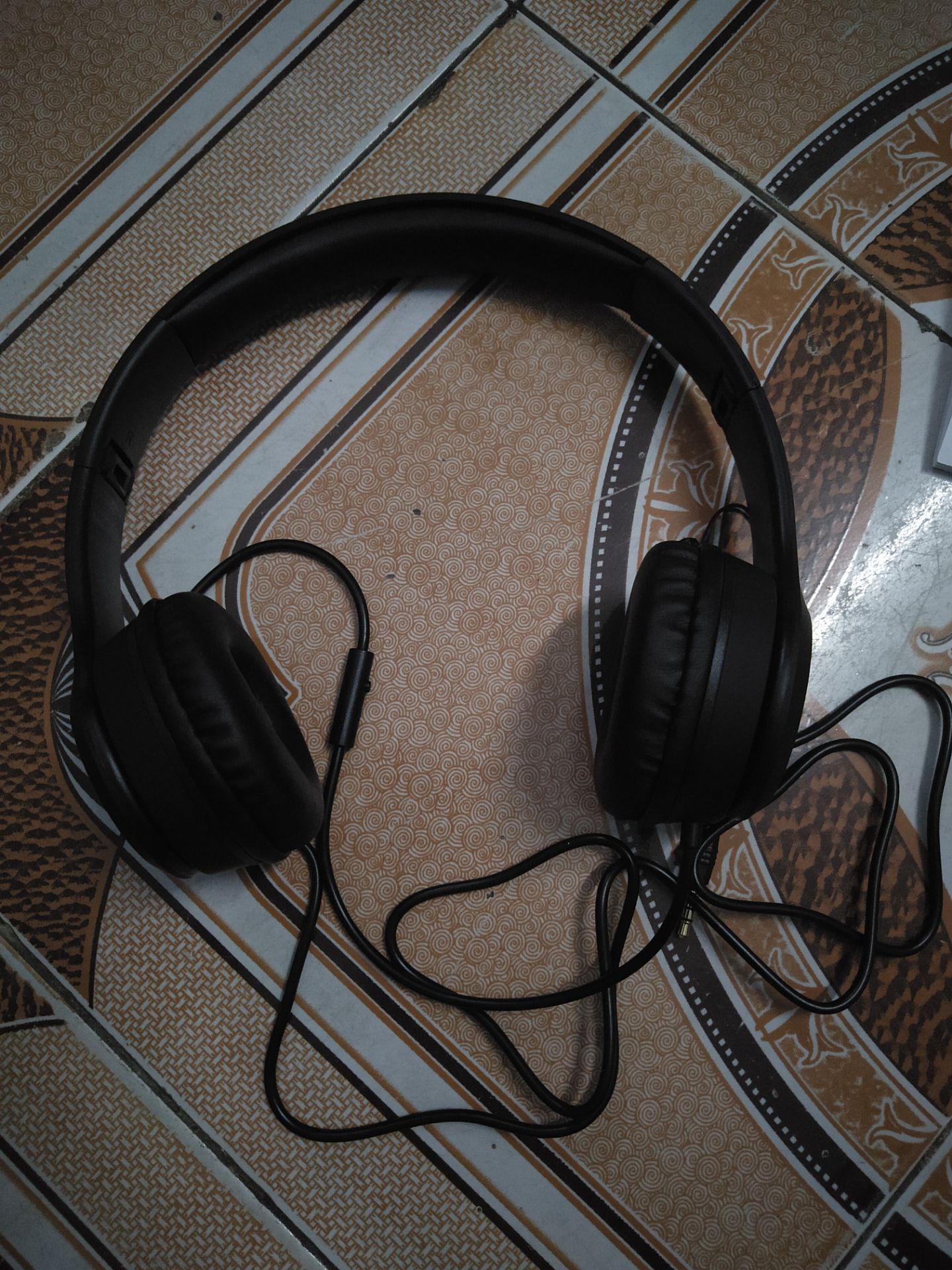 tặng shop 5 sao.chúc shop buôn bán thuận lợi.cám ơn món quà nhỏ của shop!tai nghe hay to rõ dàng.hình thức đẹp tặng shop 5 sao.chúc shop buôn bán thuận lợi.cám ơn món quà nhỏ của shop!tai nghe hay to rõ dàng.hình thức đẹp