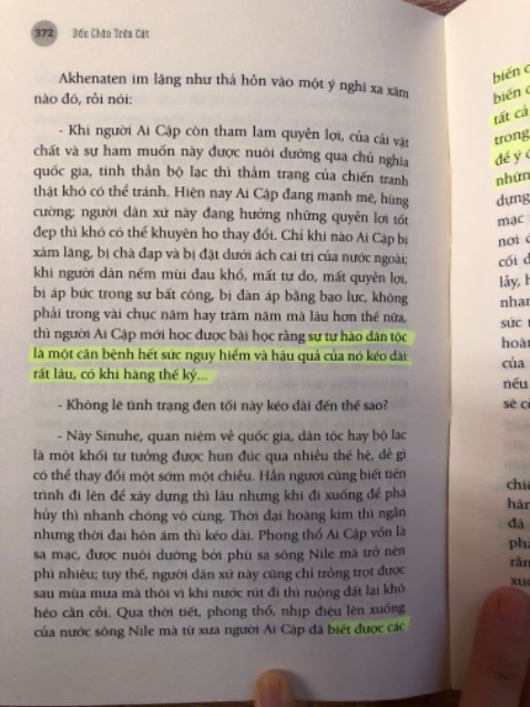 Mình đã đọc xong cuốn này và lần này mua thêm để tặng quà 20-11 cho Giáo viên.với mình thế hệ con em chúng ra có tốt đẹp hay tệ hại hơn là do một phần ảnh hưởng rất lớn từ môi trường học tập ,sống của các con và cả do thái độ ứng xử của cha mẹ .những người xung quanh
Trong đó quan trọng hơn hết là.các thầy cô giáo có tầm  ảnhhưởng rất lớn đến nhiều thế hệ.vì thế cha mẹ .các thầy cô giáo .... Phải là những người có đạo đức có trí tuệ thì mới có thể dạy được cho thế hệ trẻ biết sống có đạo đuc trí tuệ.....tất cả những điều đó xuất phát từ tâm linh của mỗi người ( không có sự phân biệt tôn giáo).sách của tác giả nguyên phong rất phù hợp cho những ai bắt đầu đi trên hành trình biết quay về tìm hiểu cái bên trong bản thân mình-hành trình tâm thức- bất kể bạn là tôn giáo nào- không mê tín