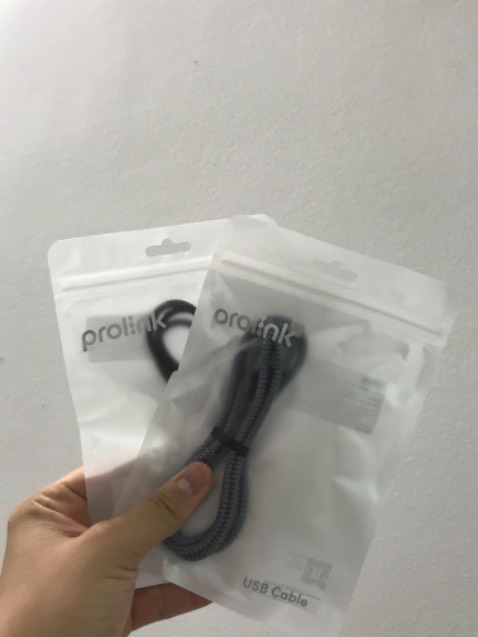 Sạc nhanh, quá trình truyền tải thông tin ổn định, đầu sạc khít, chắc chắn. Dây bọc dù nên chắc chắn