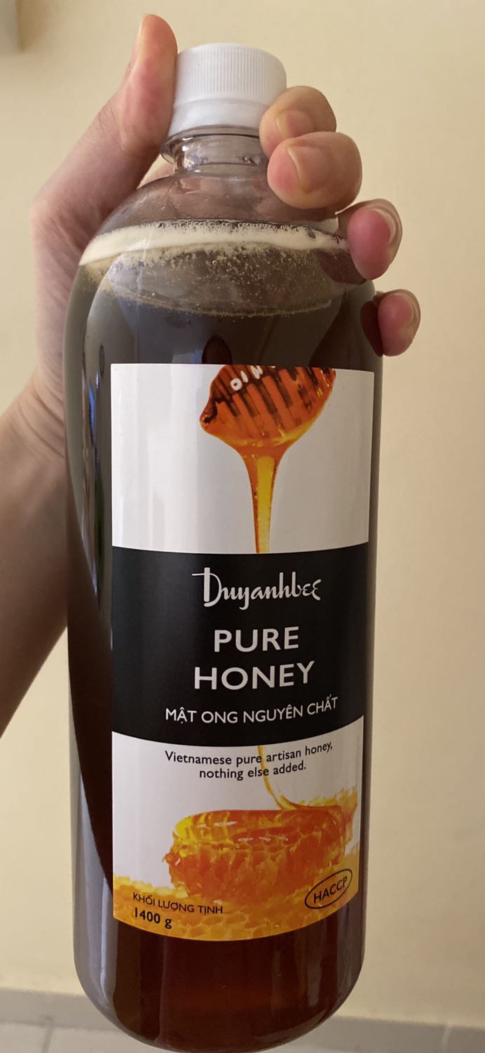 Sản phẩm tốt, giá tốt, đúng là mật ong. Đây là lần mua thứ ba của mình. Đóng gói cẩn thận. Giao hàng đúng thời gian. Chú giao hàng rất thân thiện.