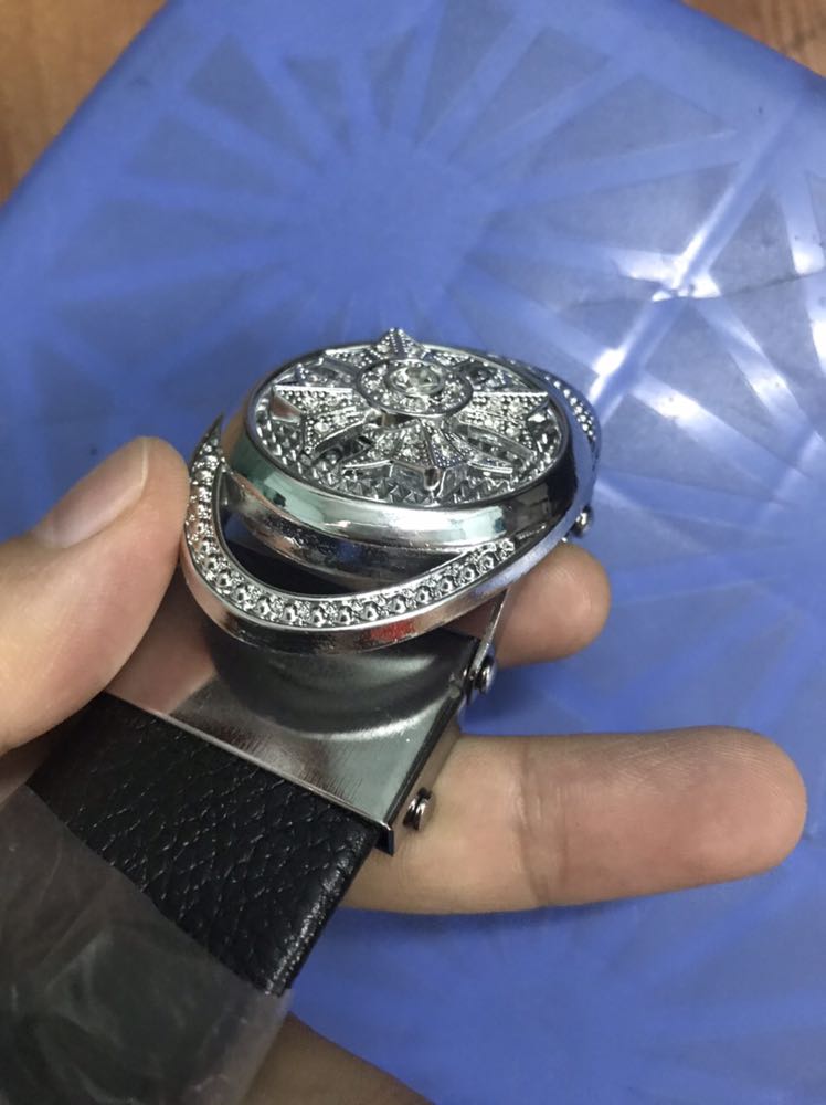 Sản phẩm còn đẹp hơn trên ảnh luôn ấy. Thấy có chút khác nhưng mà quá là đẹp luôn. Đẹp mê li luôn các ông ạ. Ko tin là sản phẩm rẻ thế.