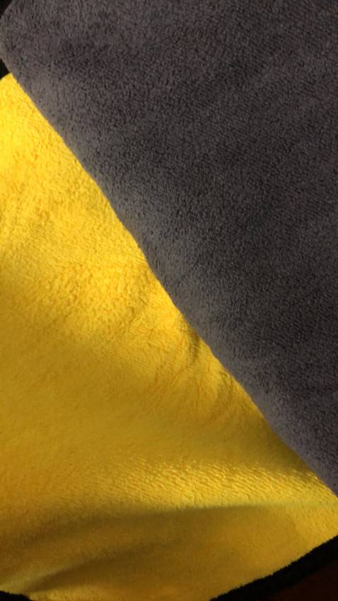 Khăn lau tốt thực sự giá rẻ đẹp  mà khăn còn đẹp hơn cả khăn rửa mặt của mình. chim ưng vô cùng.mịn, lau bám bụi nên lau 1 lượt là bám hết chất bẩn à!!