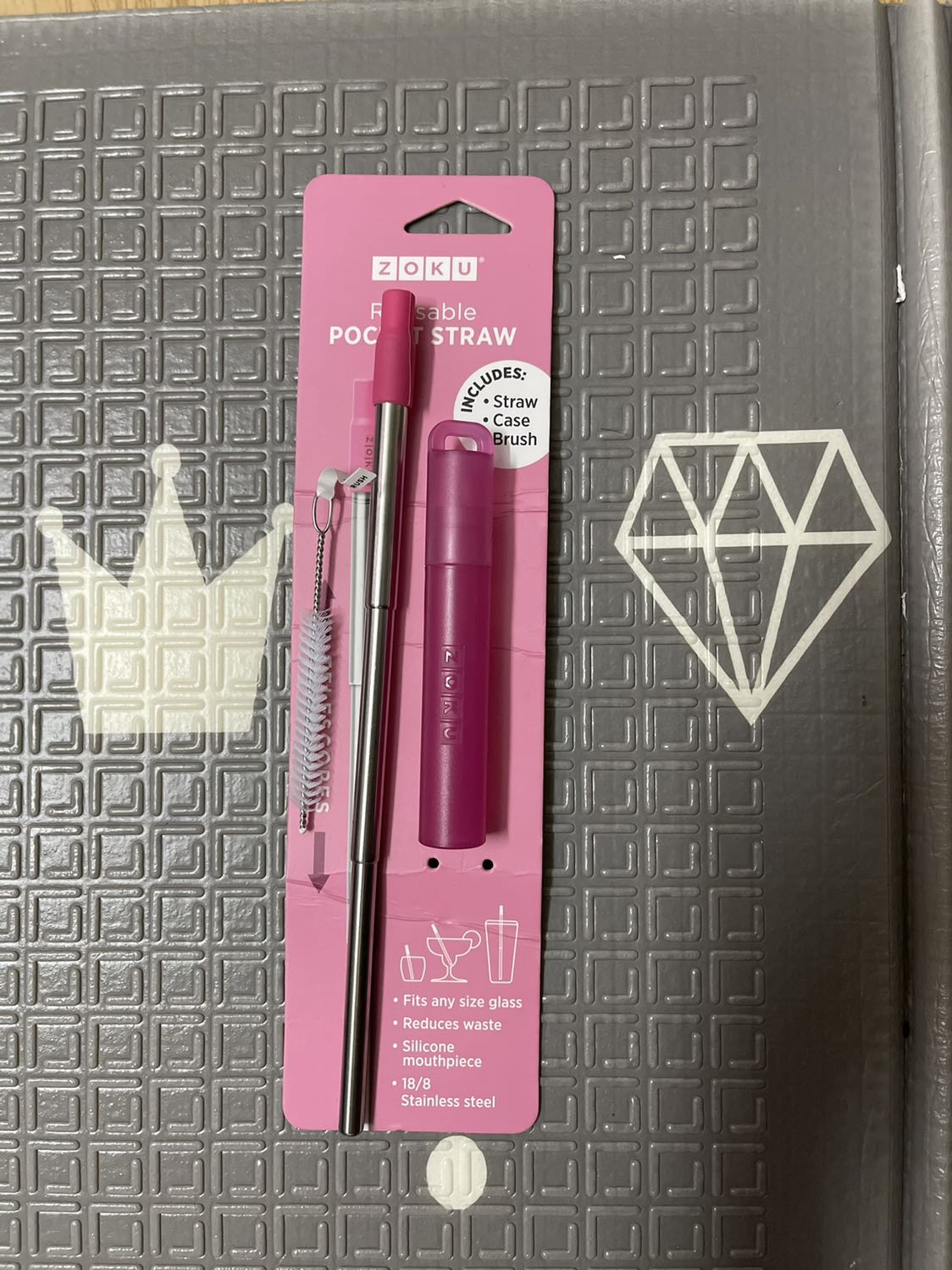 Cứ đang dùng thì bị tụt ống hút, so với số tiền bỉ ra thì không đáng