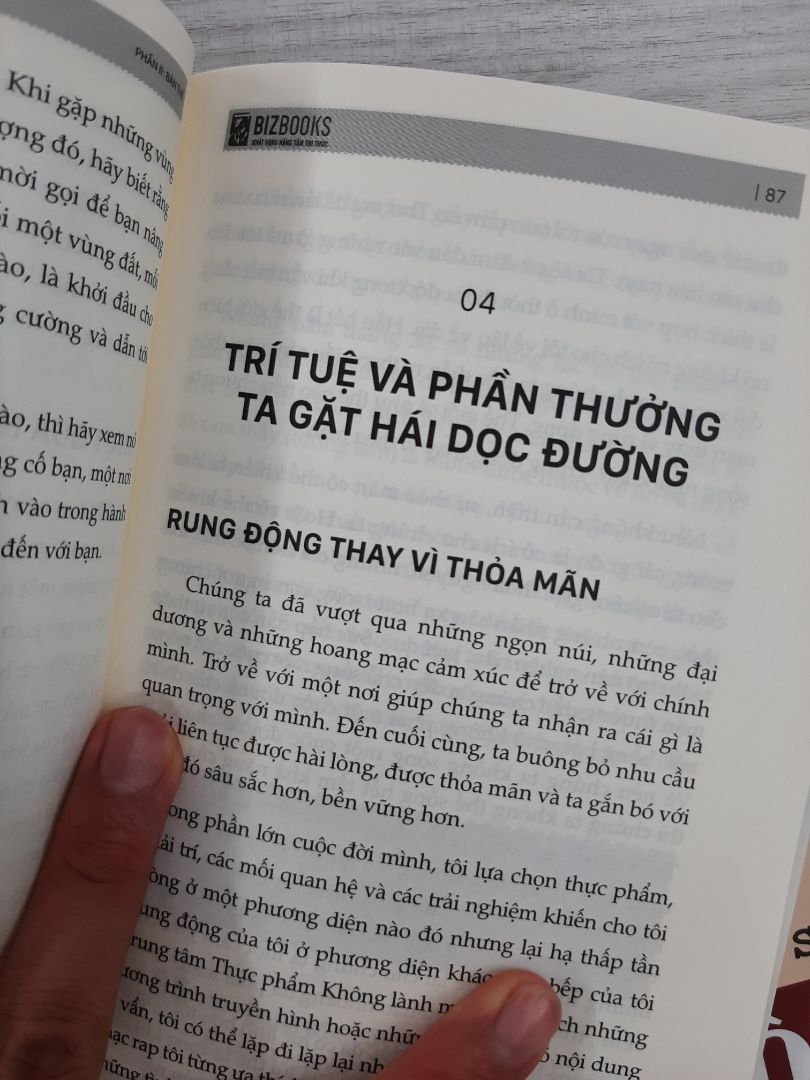 Cuốn sách giúp bản thân khám phá sức mạnh tiềm ẩn bên trong cơ thể, vượt qua lỗi đau tìm kiếm hạnh phúc cho riêng mình. sách nhỏ gọn, dễ dàng mang theo