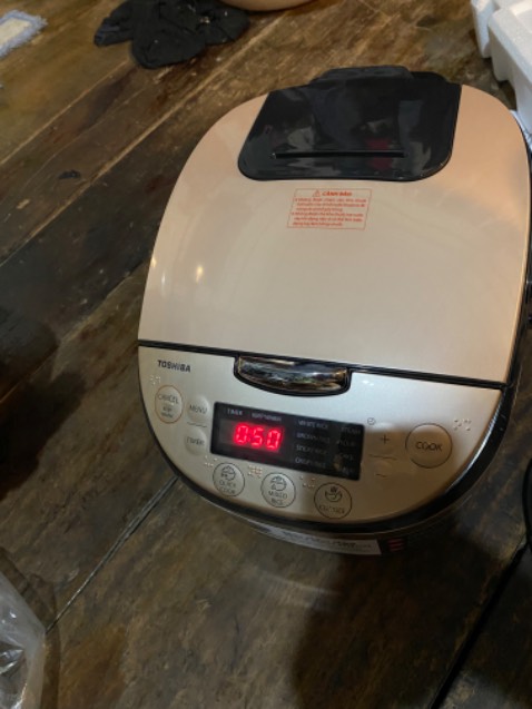 Giao hàng rất nhanh. Đóng gói khá ổn, chưa nấu thử chỉ mở xem hàng thôi tạm thời tặng shop 5 sao