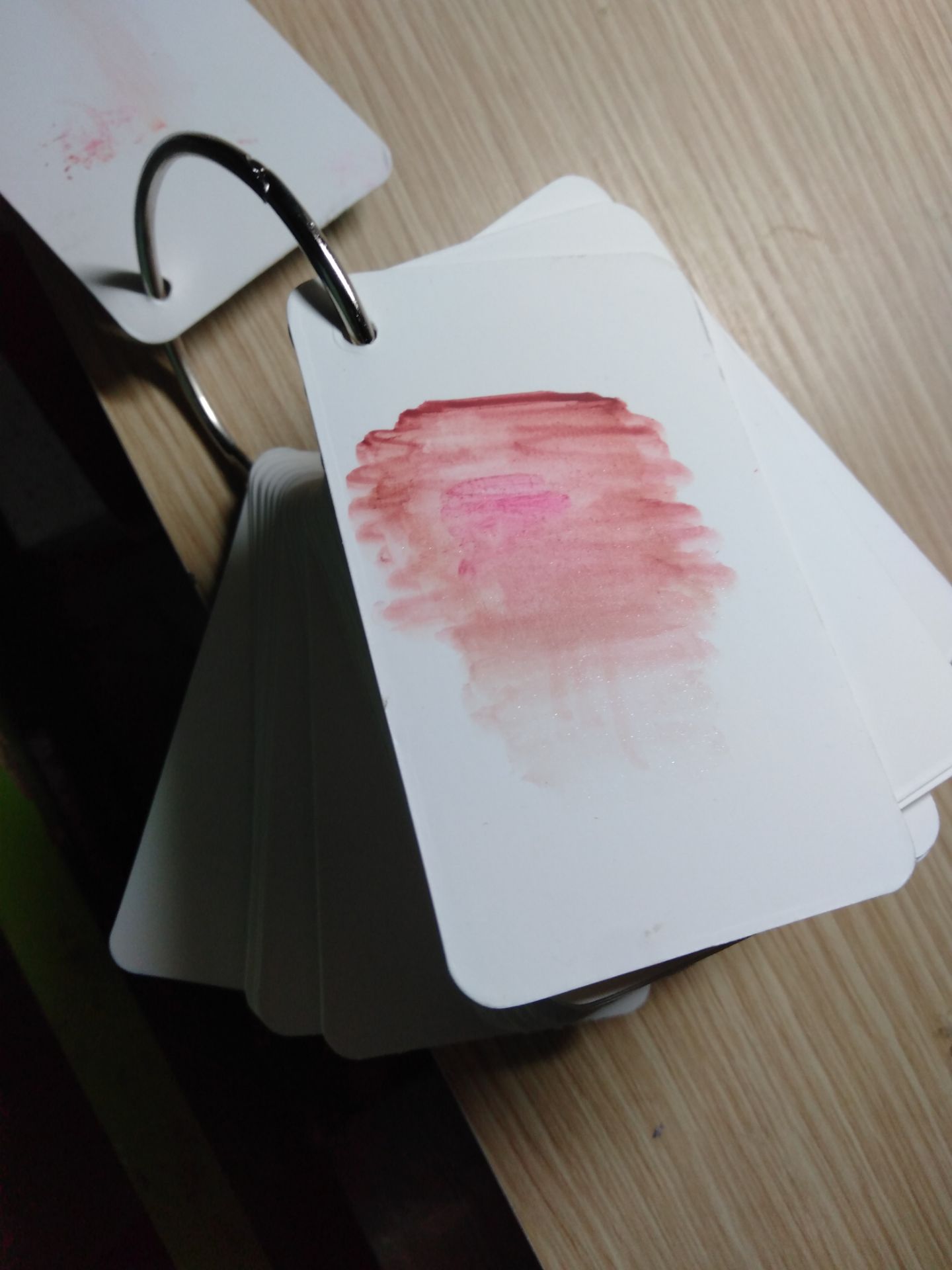 Giấy ngoll lắm nhee, với giá cả này là rất ucii luôn