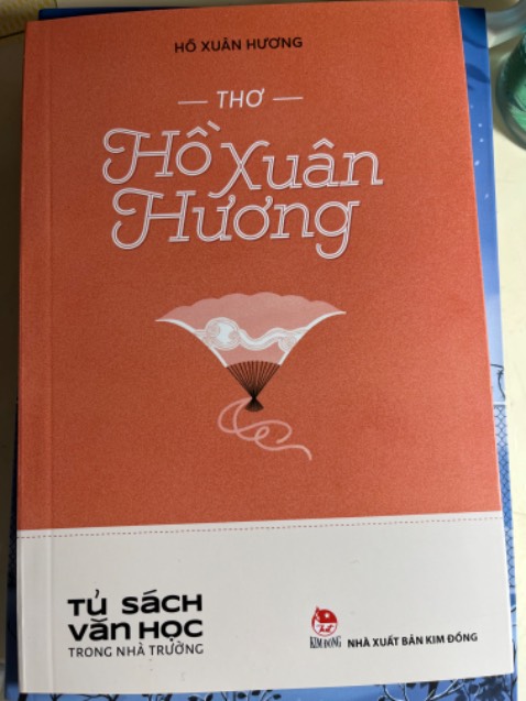 Mua lần này thì đóng gói ổn hơn mấy lần trc, nhưng mà ko có cuốn nào có seal hết, nhưng cũng may là ko cuốn nào bị gì hết