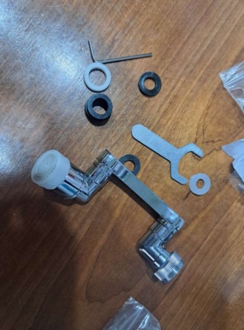 Sản phẩm tốt chuẩn inox, trước mình mua loại nhựa nó cứ yếu yếu tnao ấy. Chuyển sang loại này ok hẳn. Hôp có đủ phụ kiện để tháo lắp luôn.