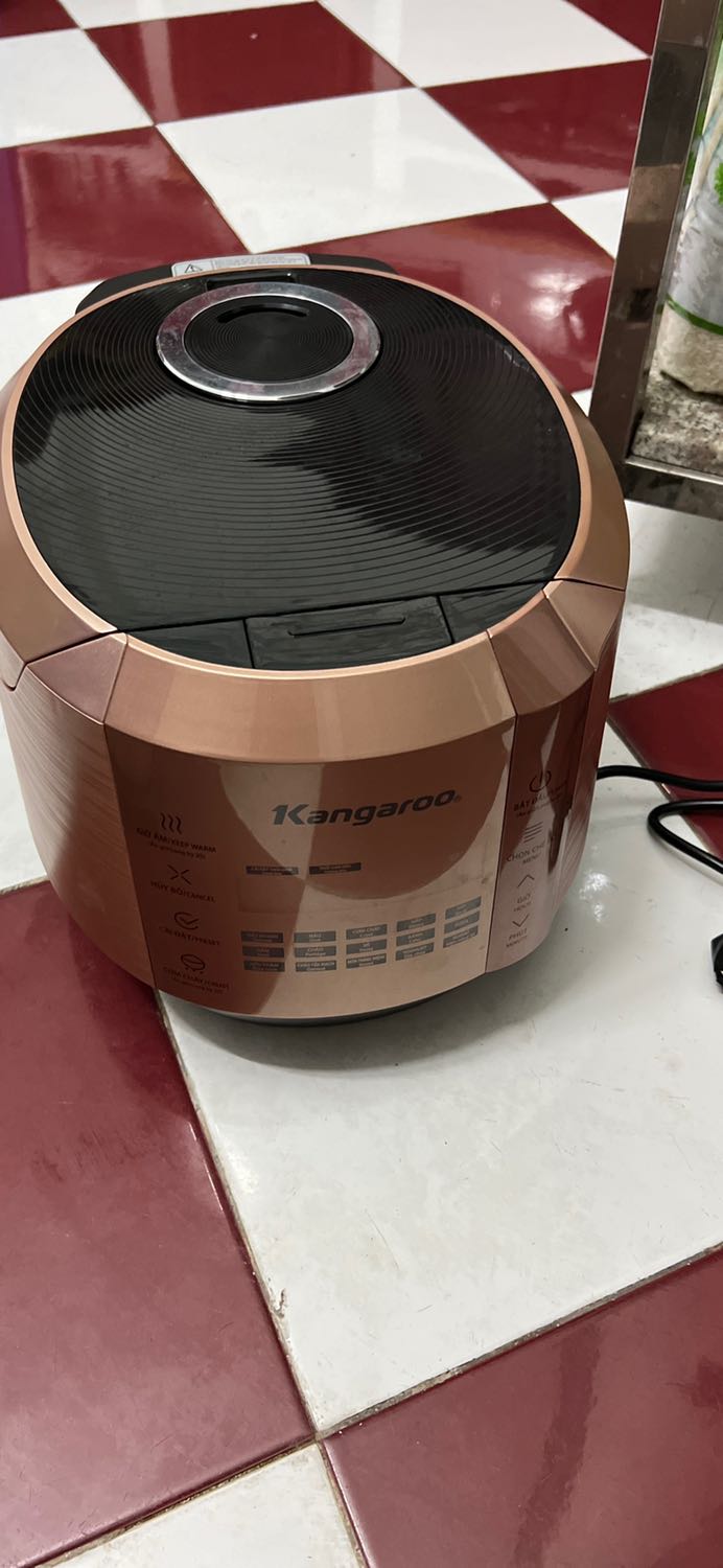 Nồi cơm điện mua về, hnay khui ra xài ko vào điện, bên mình có đổi trả hàng ko, do dây điện lỏng cấm sáng điền lại tịt