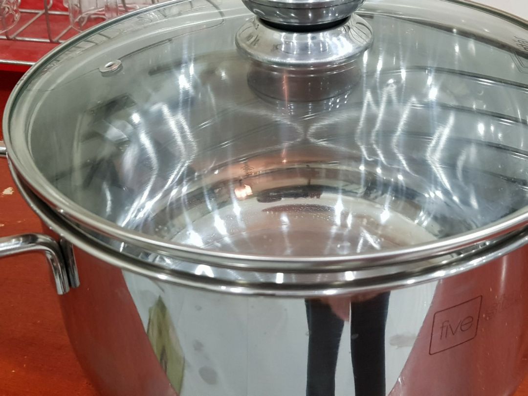 Bộ mình nhận đc bị móp méo. Đề nghị Tiki đổi hàng giúp mình