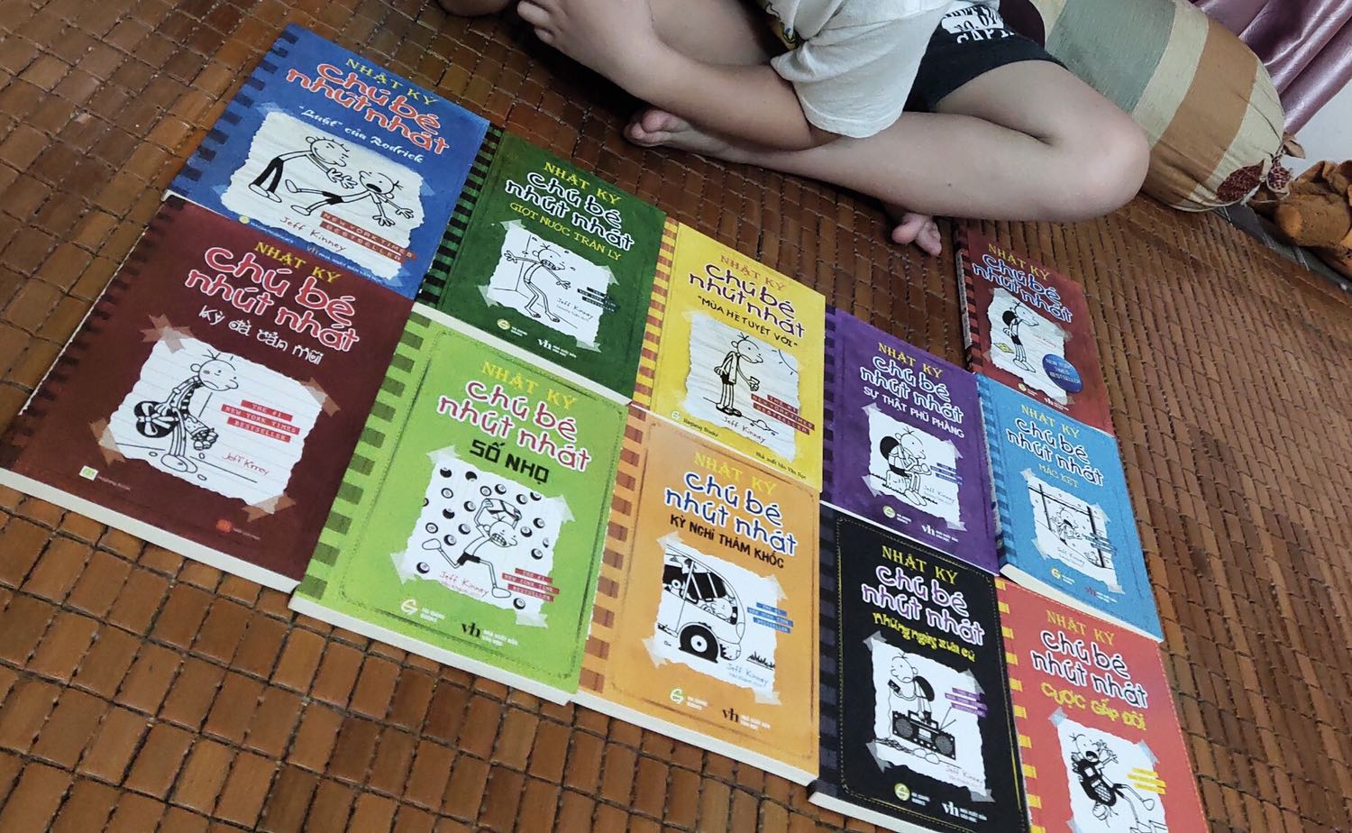 Đặt tiki now mà ship chậm, Sách bìa và giấy đẹp, bé nhà mình rất thích. sẽ mua tiếp 4 tập cuối