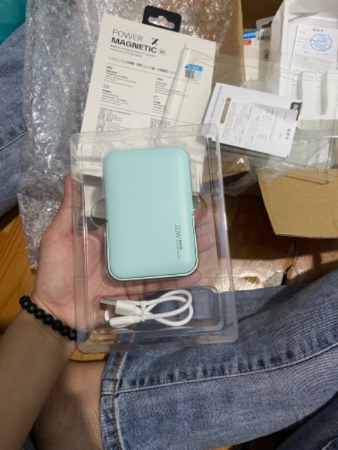 Hàng nguyên tem mới, nhưng hơi xó xài, kén dây, sạc thì lúc dc lúc ko, phù hợp với chế độ sạc ko dây hơn, màu đẹp