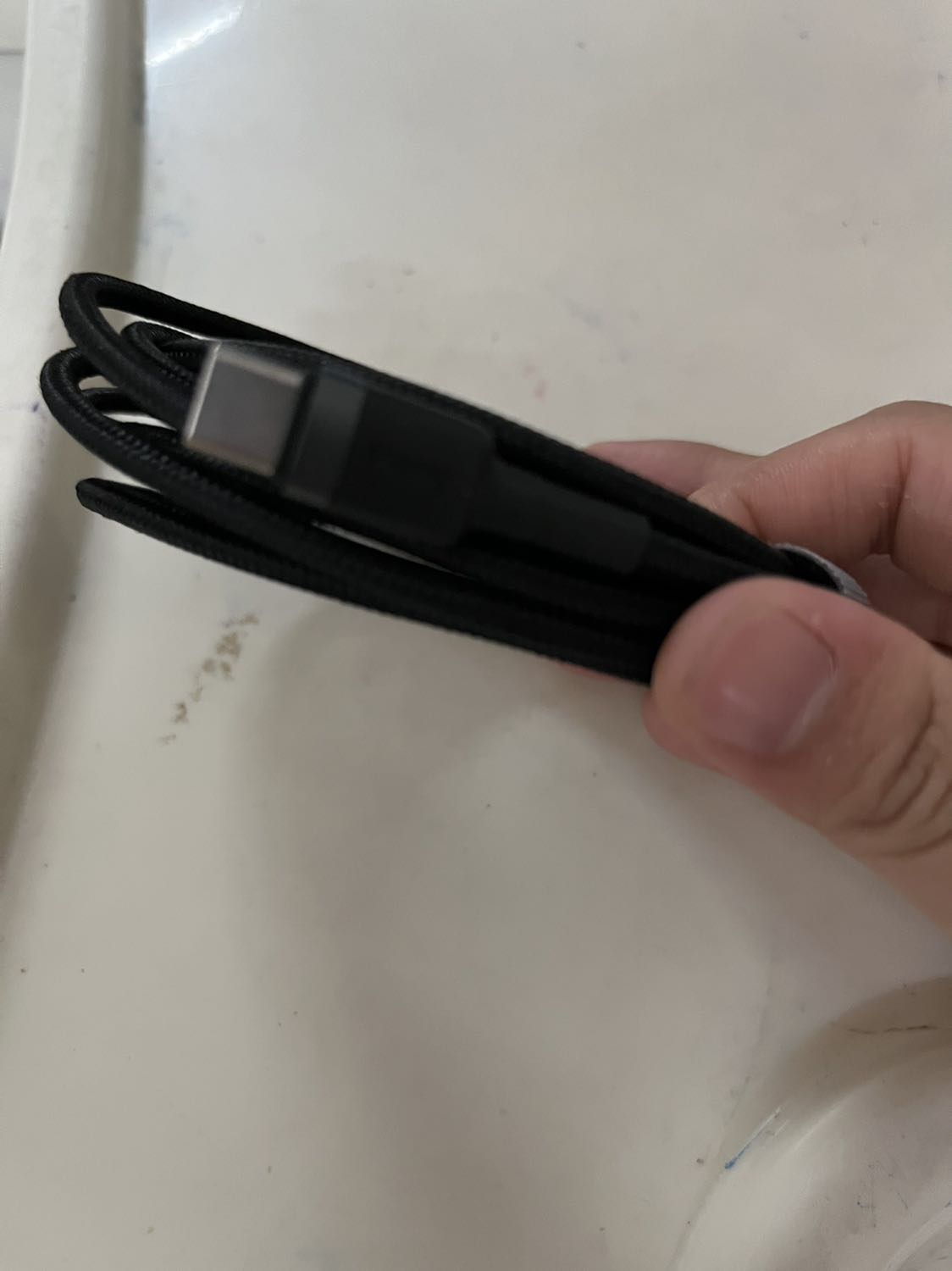 Quá  là oke
Cáp truyền dữ liệu và sạc khá nhanh, hộp và cáo nhìn xịn xò, chính hãng baseus. Nhìn ngoài y như hình, giao hàng nhanh