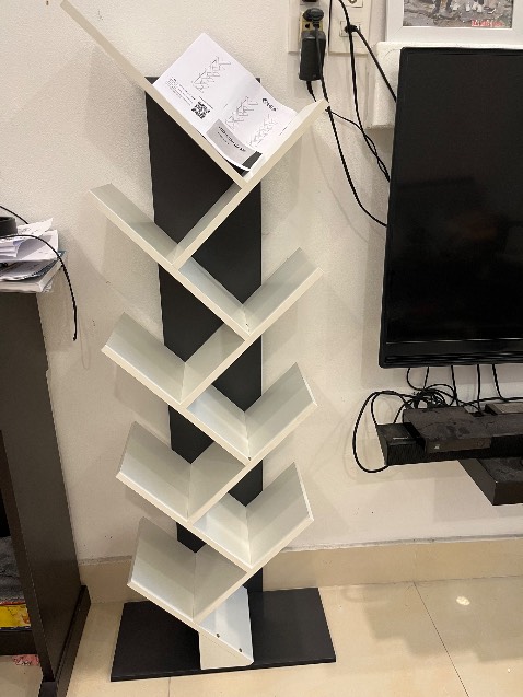 Giao hàng nhanh, đóng gói cẩn thận, rất dễ lắp ráp do có cuốn hướng dẫn. Kệ chắc chắn, đẹp