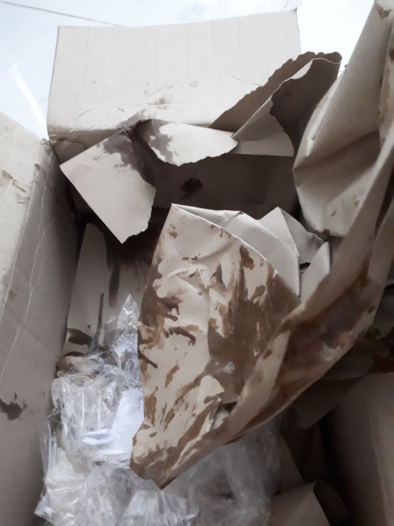 gói kỷ cẩn thận, nhưng không hài lòng cách làm của người bán, quai bình bể như vậy cũng gửi cho khách hàng được? làm ăn cẩu thả, mất lòng tin