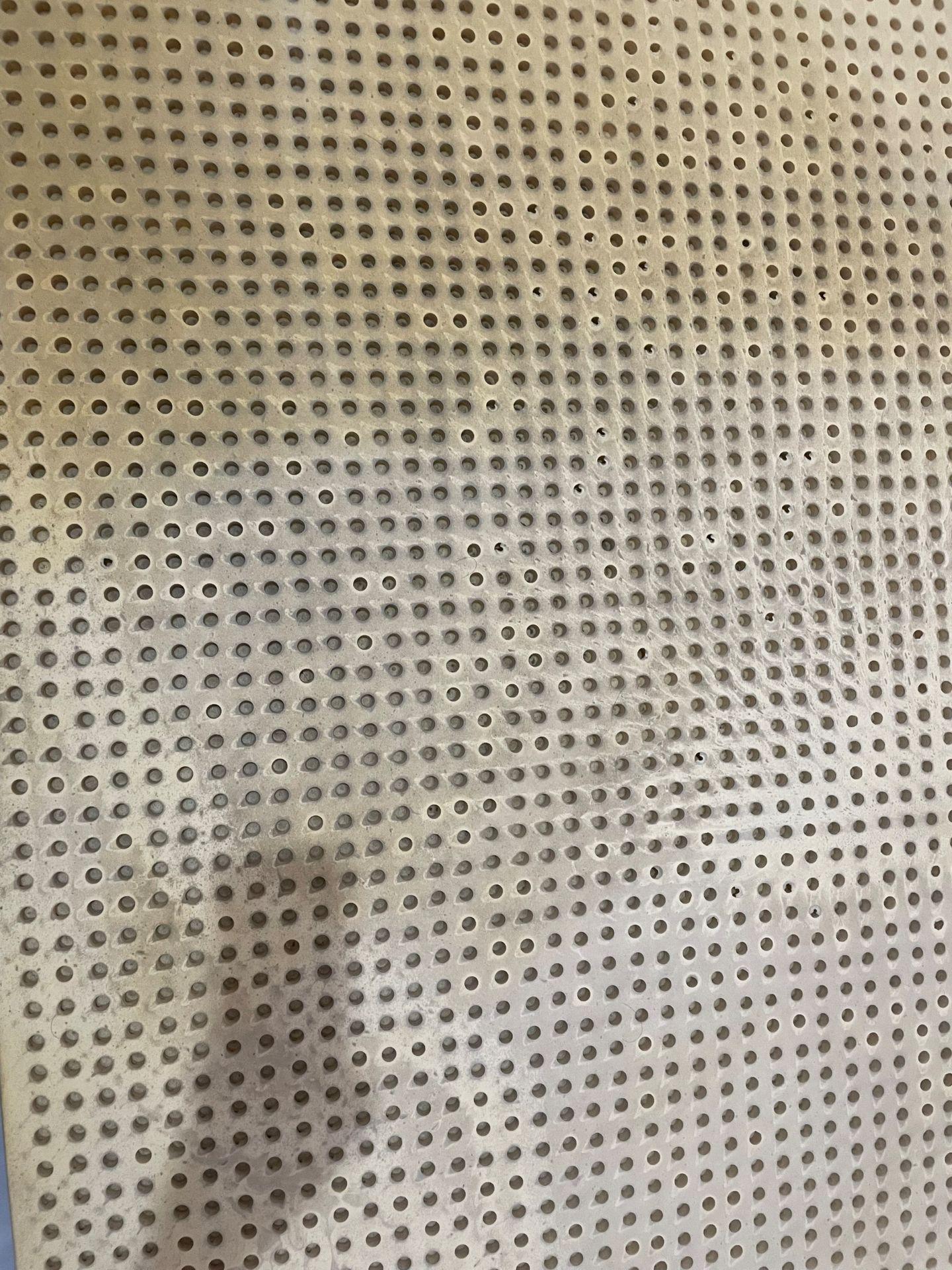 ngoài thì bình thường, bên trong cực dơ, *** đảo