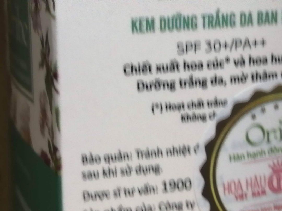 thực sự yêu thích sản phẩm Oribe mình dùng lọ thứ 2 rồi da đỡ nhăn hẳn lắm bạn bè ai cũng khen mình có gt loại này cho mn nữa đó