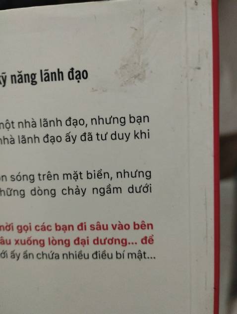 Sách đẹp mà bị dơ xíu hehe