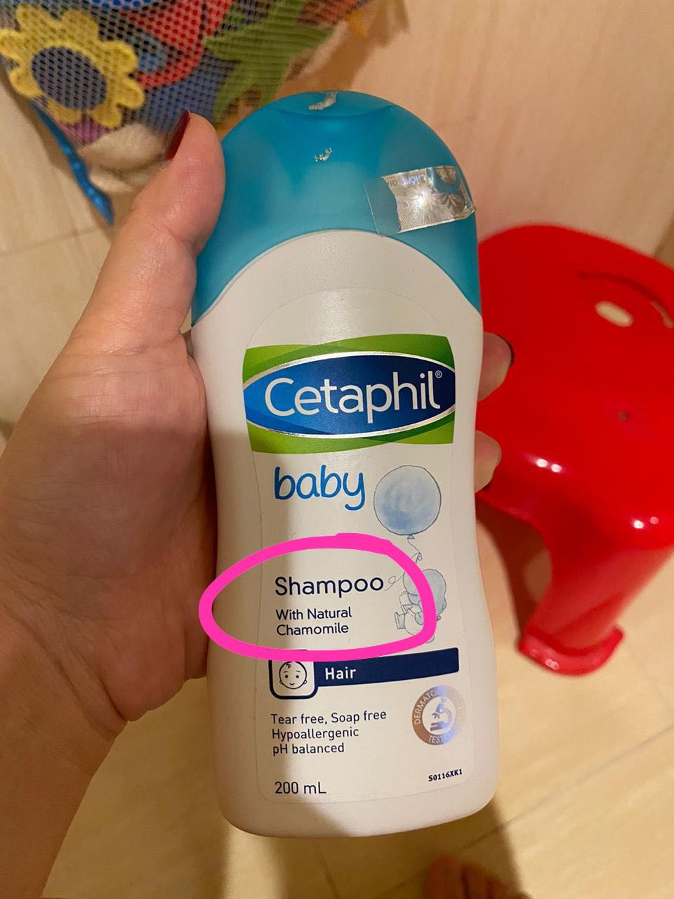 Sản phẩm được giao hàng nhanh chóng.
Tuy nhiên Cetaphil có nhiều loại, mình mua lần đầu đã ko biết, lựa trúng loại ko có mùi hương (dành cho da nhạy cảm gì đó). 
Các dòng Cetaphil khác có mùi rất thơm dù là cho riêng Tóc hay Body. Mình sẽ lưu ý lần sau.