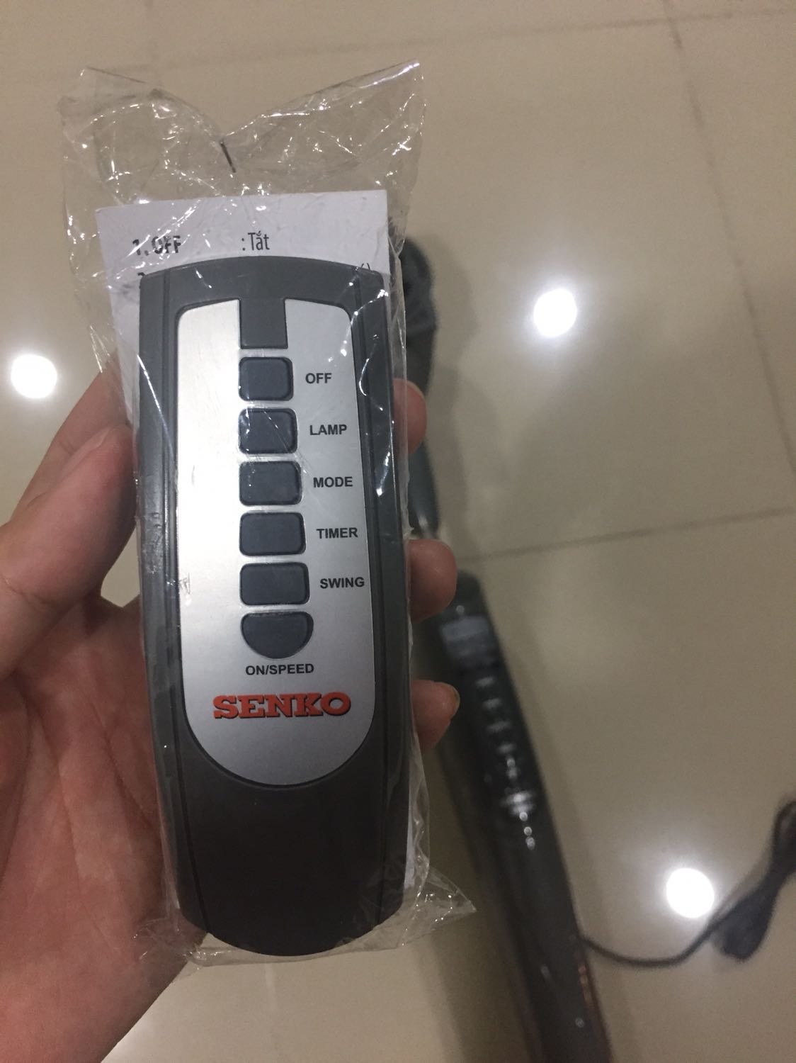 Đã mua và rất hài lòng. Đặt hàng lúc 2h trưa mà 4h đã nhận được rồi, TikiNow ko bao giờ làm mình thấy vọng. Quạt y như mô tả do tới 7 cánh nên rất là mát, quạt mạnh nhưng không gây ồn. Nói chung mình ưng sản phẩm lắm. Sẽ ủng hộ Tiki và shop nữa